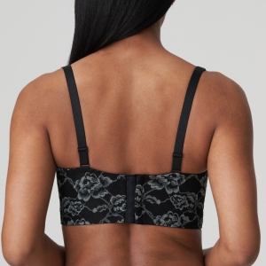Rose Sauvage zwart