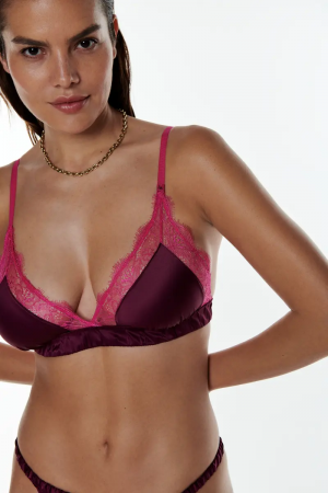 Love lace Burgundy