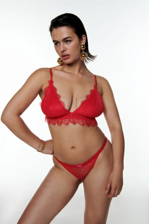 Gwen red
